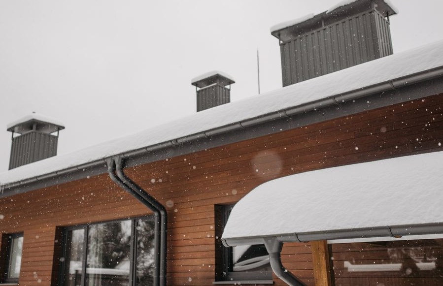 Garage door repair, example photo